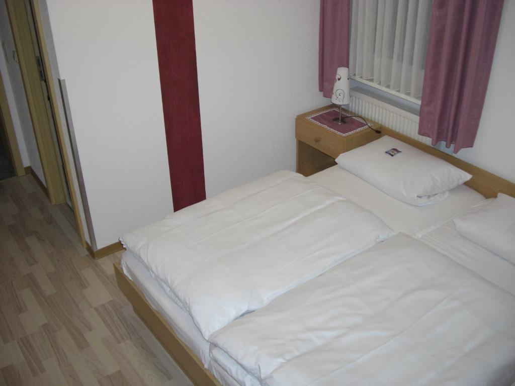 Gasthof Rhoenperle Kothen  Quarto foto