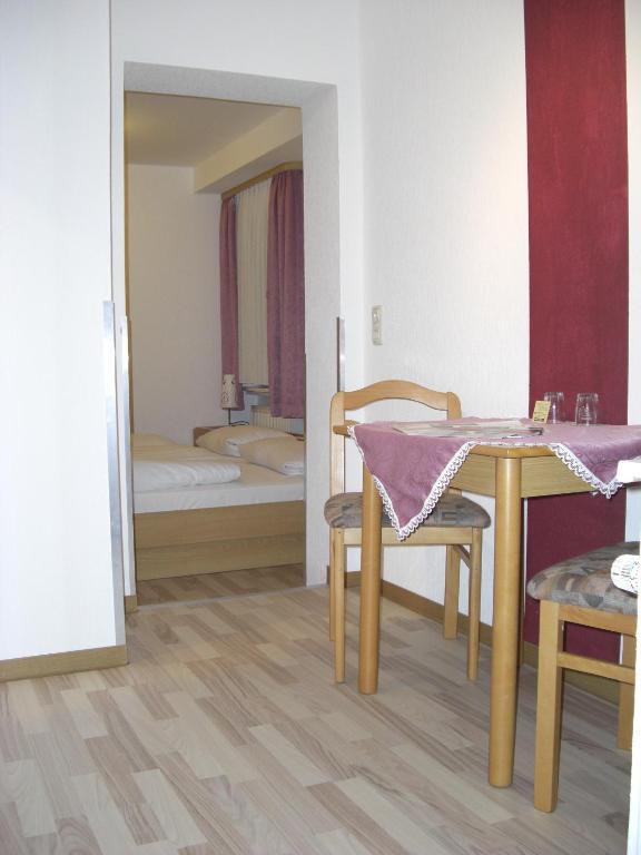 Gasthof Rhoenperle Kothen  Quarto foto
