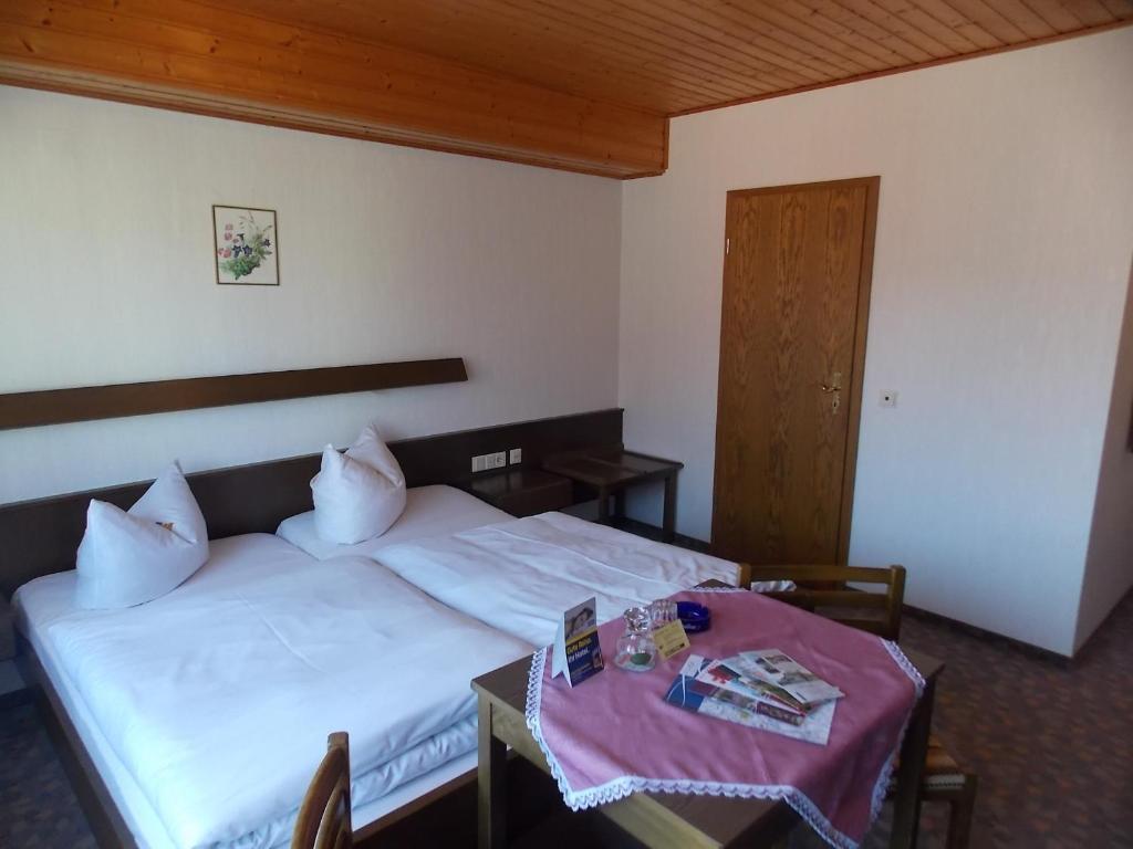 Gasthof Rhoenperle Kothen  Quarto foto