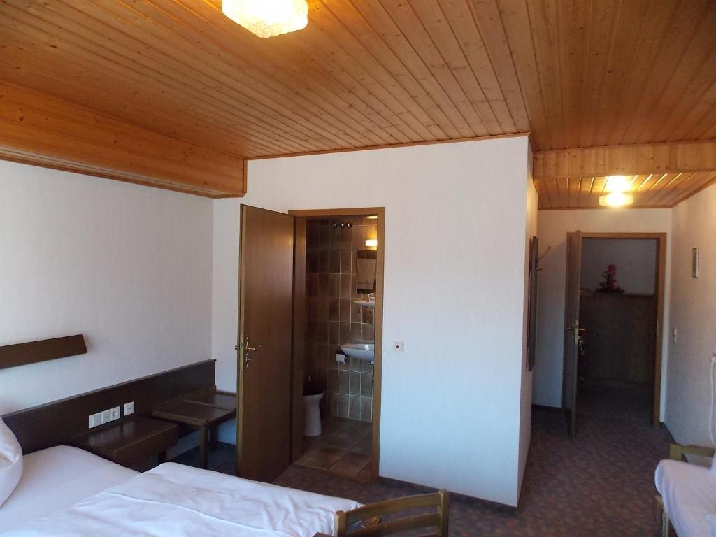 Gasthof Rhoenperle Kothen  Quarto foto